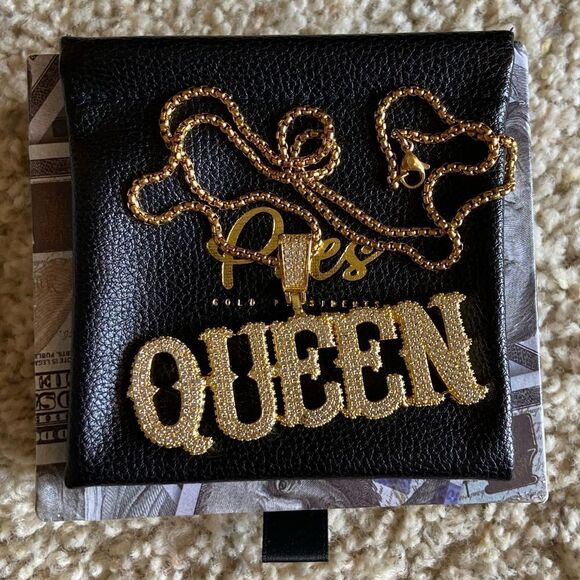 Pres Gold Presidents Rope Chain & Iced Diamonds Medallion w/ name "QUEEN" - Picture 3 of 6